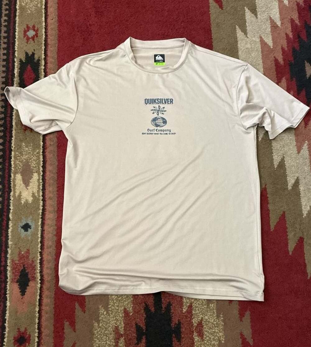 Quiksilver Surf Company UPF 50+ Graphic T-Shirt Light Tan Men's Large